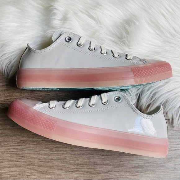 NWT Converse Ctas OX Women’s Shoes - Picture 9 of 9